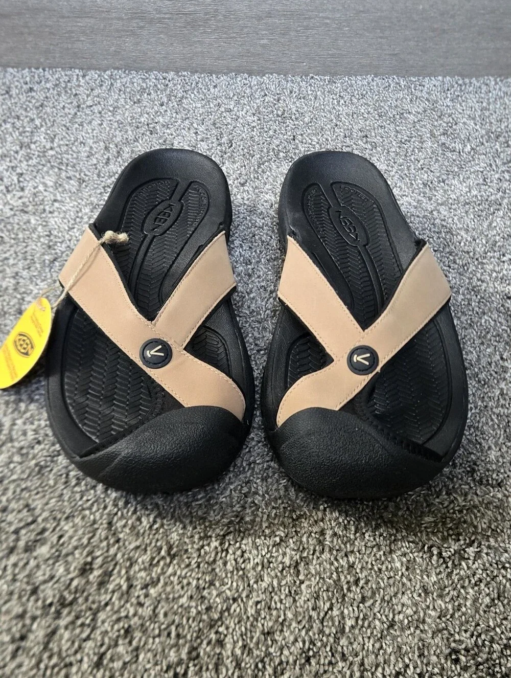 KEEN Men's Waimea Leather Tan and Black Flip Flop Sandals NEW size 10.5